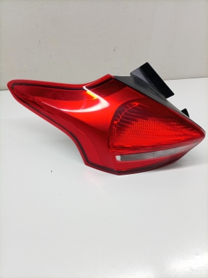 Ford Focus (2011–2018) Eckleuchte hinten F1EB13405BE - 2