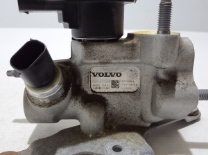 VOLVO XC40 (2017–2026) Klimaschlauch Ventil 32373354 - 3