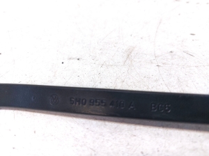 Volkswagen Golf Plus Mk5 (2004–2008) Wischerarm vorne 5M0955410A - 4