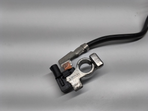 Ford Mustang Mach-E Mach-E (2020–2026) Miinusjuhtme klemm LJ9T10C679AD - 4