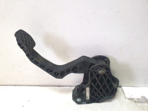 Clutch pedal - 1K1721059BE