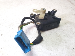 AUDI 100 C4 (1990–1994) Salongi soojenduse klapi mootor 4A0820511 - 3