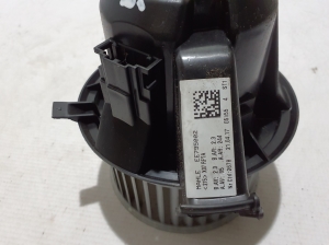 RENAULT Espace V (2014–2026) Salongi puhuri mootor 272109102R - 4