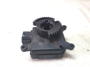 Skoda Fabia MK 2 (2007–2014) Salongi soojenduse klapi mootor 309368201 - 4