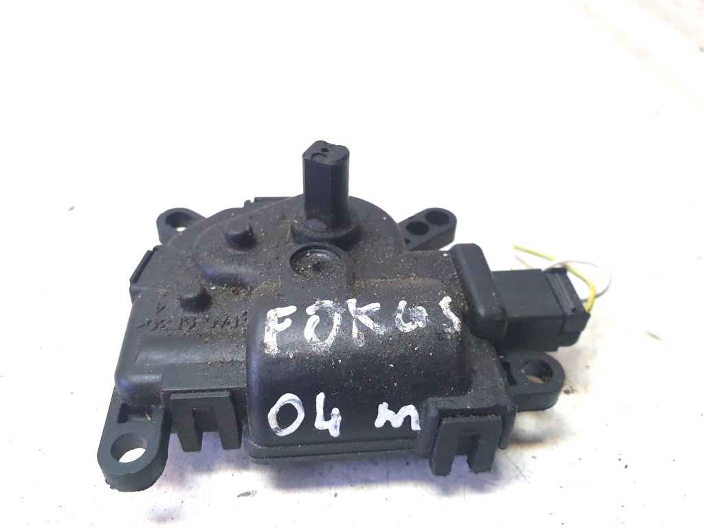 Ford Focus (2004–2011) Salongi soojenduse klapi mootor 1M5H19B634AA Ford Focus (2004–2011) Salongi soojenduse klapi mootor 1M5H19B634AA