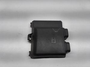Sicherungskastendeckel vorne - LX6T14A003AB