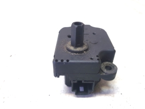 Ford Mondeo III (2000–2007) Salongi soojenduse klapi mootor 1S7H19E616AB - 3