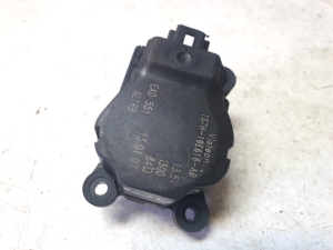 Ford Mondeo III (2000–2007) Salongi soojenduse klapi mootor 1S7H19E616AB - 4