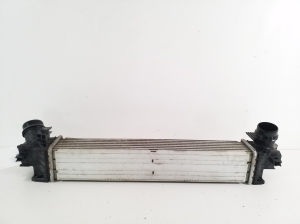 Mini Countryman F60 (2016–2026) Vahejahuti radiaator 8645761 - 5