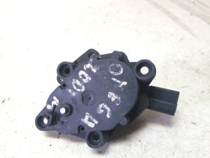 Opel Omega B (1994–2003) Salongi soojenduse klapi mootor 090512500 - 3