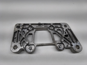 Ford Mustang Mach-E Mach-E (2020–2026) Mootori kinnitus LJ986A999AD - 3