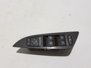 Front door glass switch - 254015469R