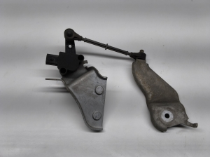Ford Mustang Mach-E Mach-E (2020–2026) Niveausensor vorne 3049023 - 2