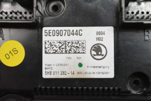 Skoda Octavia III (2013–2019) Heater control panel 5E0907044C - 4