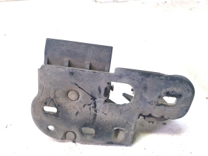Volkswagen Golf Plus Mk5 (2004–2008) Hood latch 1T0823480A - 2