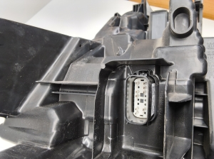 Ford Mustang Mach-E Mach-E (2020–2026) Esituli LJ8B13E015BF - 10