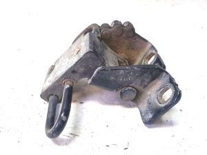 Volkswagen Golf Plus Mk5 (2004–2008) Front door lower hinge - 3