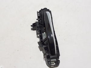 Mercedes Benz GLE-Class 167 (2019–2026) Rear side door exterior handle and its parts - 3