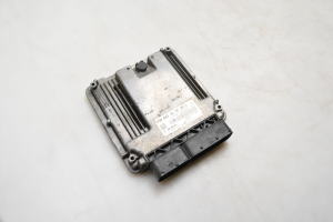 Skoda Octavia III (2013–2019) Engine control unit 04L907309D - 2