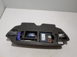   Tööriistakast pakiruumis ja selle osad  - 32340172 