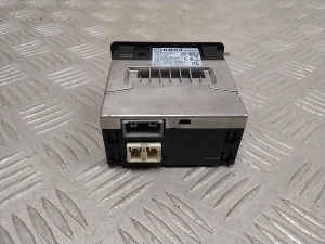 Mazda cx-60 I (2022–2026) USB port KBB4669U0 - 2