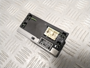 Mazda cx-60 I (2022–2026) USB port KBB4669U0 - 4