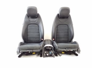 Mercedes Benz C-Class 205 (2014–2021) Salons un tā detaļas - 13