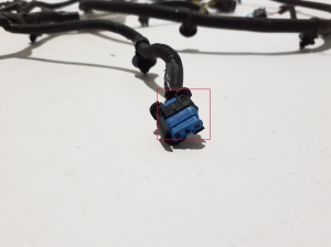 VOLVO XC40 (2017–2026) Rear parking sensor cable 32359185 - 3