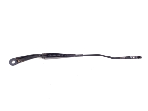 Mercedes Benz C-Class 205 (2014–2021) Esiklaasi puhasti hoob A2058208301 - 3