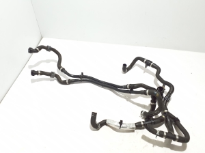 VOLVO XC40 (2017–2026) Jahutusradiaatori voolik 32339740 - 4