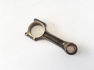  Connecting rod 