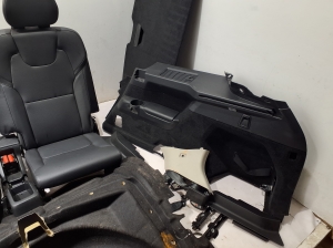 VOLVO XC90 (2015–2024) Rear seat and its components - 3