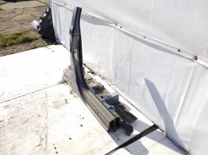 Citroen C5 X (2021–2026) Sill and center pillar - 2