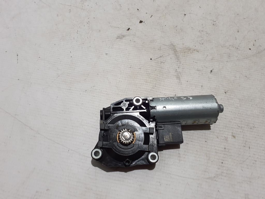 VOLVO XC40 (2017–2026) Schiebedachmotor 31462496 VOLVO XC40 (2017–2026) Schiebedachmotor 31462496