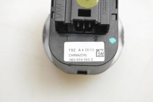 Skoda Octavia III (2013–2019) Mirror control switch 5E0959565C - 4