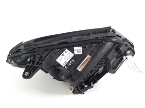 Mercedes Benz C-Class 205 (2014–2021) Scheinwerfer vorne A2059067905 - 10