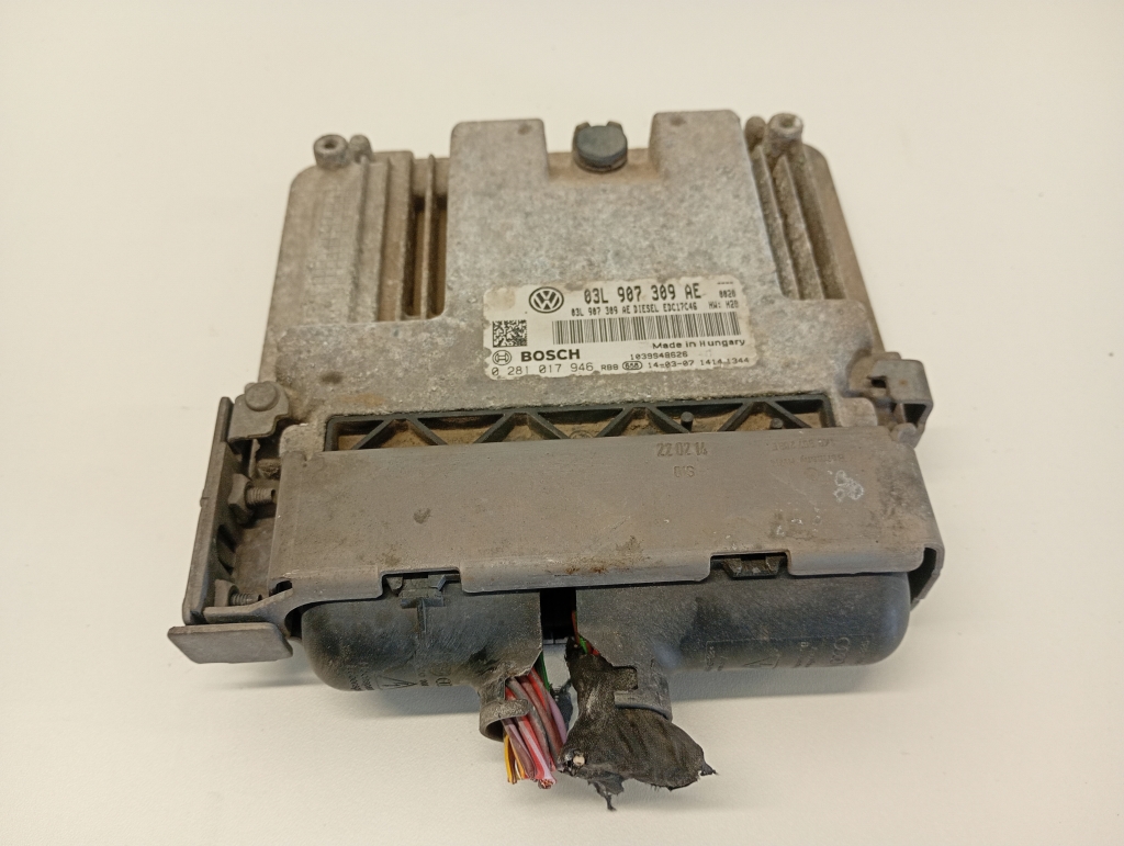 Volkswagen Passat B7 (2010–2014) Engine control unit 03L907309AE Volkswagen Passat B7 (2010–2014) Engine control unit 03L907309AE