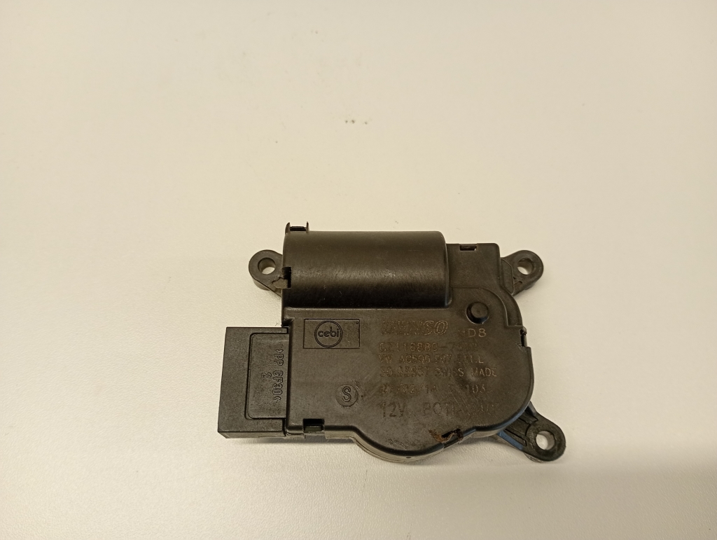 Volkswagen Passat B7 (2010–2014) Salongi soojenduse klapi mootor CZ116880 Volkswagen Passat B7 (2010–2014) Salongi soojenduse klapi mootor CZ116880