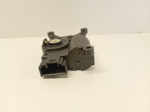 Volkswagen Passat B7 (2010–2014) Salongi soojenduse klapi mootor CZ116880 - 4