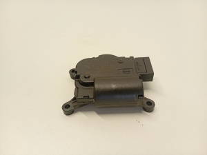 Volkswagen Passat B7 (2010–2014) Salongi soojenduse klapi mootor CZ116880 - 5