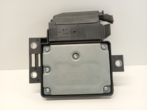 Volkswagen Passat B7 (2010–2014) Electric parking brake control module 3AA907801H - 2