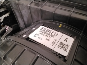 Ford Mustang Mach-E Mach-E (2020–2026) Salongi soojenduse korpus LJ9A19B555ABG - 5