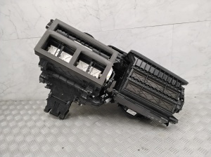   Heizungsgehäuse  - LJ9A19B555ABG 