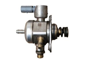 AUDI A4 B8 (2007–2016) Kütusepump 06K127025A - 3
