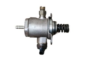 AUDI A4 B8 (2007–2016) Kütusepump 06J127025D - 2