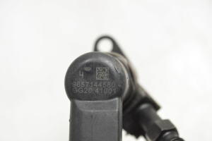 Citroen C5 I (2001–2008) Fuel injector 9657144580 - 4