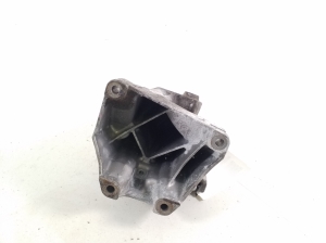 Mercedes Benz E-Class W212 (2009–2015) Engine bracket A6512234204 - 4