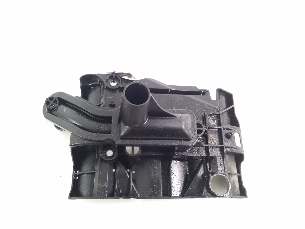 Mercedes Benz E-Class W212 (2009–2015) Rasvafilter A6511804351 Mercedes Benz E-Class W212 (2009–2015) Rasvafilter A6511804351