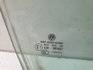 Volkswagen Golf Plus Mk5 (2004–2008) Front door glass 001057 - 2