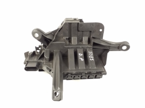 Mercedes Benz C-Class 205 (2014–2021) Kaitsmeplokid A2055408095 - 4